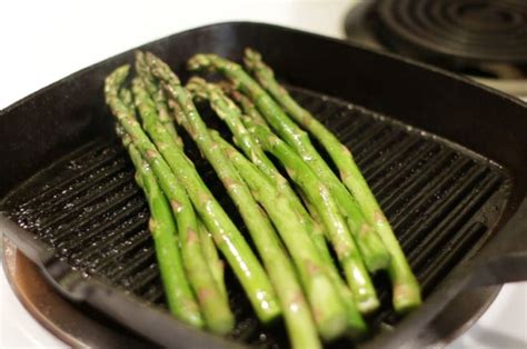 Pan-Fried Asparagus Recipe | How to Cook Asparagus