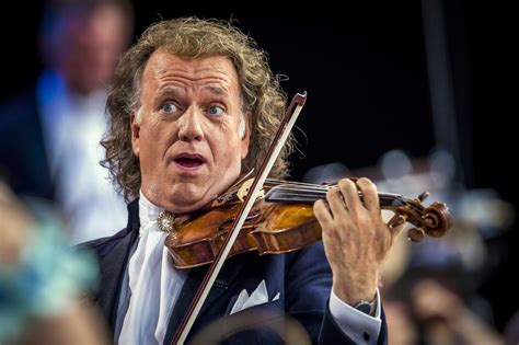 Official facebook fan page of andré rieu. Een 'nazilied'? Voor André Rieu is Alte Kameraden een ...