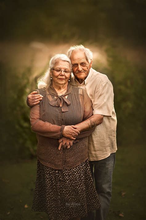 Alte Liebe Kwerfeldein Magazin Für Fotografie Old Couple Photography Elderly Couples Old