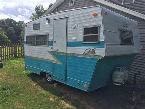 Camper Vintage Vintagecampers Shasta Camper Camper Trailer For Sale