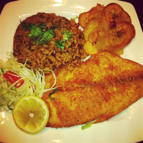 Fried Fish And Bahamian Rice And Peas Seafood Recipes Island Food