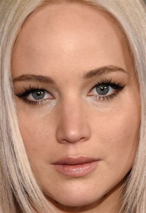 Celebrity Beauty Jennifer Lawrence Makeup Hooded Eye Makeup