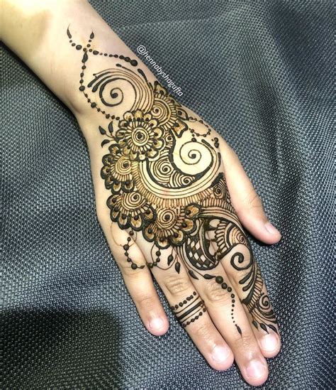 202 likes 1 comments shagufta hennabyshagufta on instagram “the henna strip created on my
