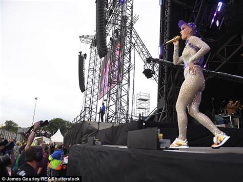 Katy Perry Rocks A Beaded Catsuit At Glastonbury Festival Daily Mail Online