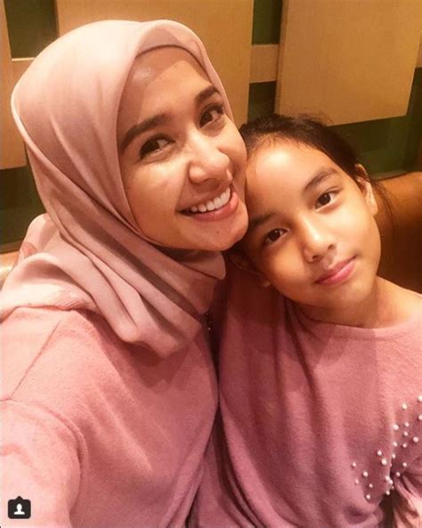 The latest tweets from laudya cynthia bella (@bellaudyaa). Alamak! Isteri Engku Emran, Laudya Cynthia Bella ...