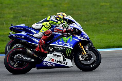 Jackets valentino rossi motogp motorcycle jacket fashion motorcycle motorsport yamaha. M1 2015 | Valentino rossi, Yamaha motogp, Motogp valentino ...