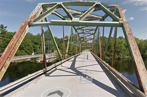 The Urban Legend Behind A Ghost That Haunts This Old Maine Bridge