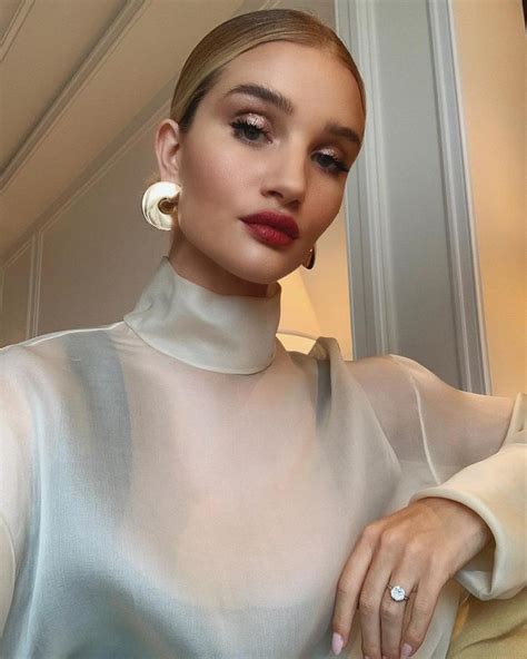 These Are Rosie Huntington Whiteley S Everyday Makeup Tips Who What Wear