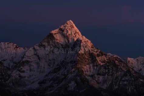 Mt Ama Dablam Peak Himalaya Sunset Stock Photo Image Of Memory Blue