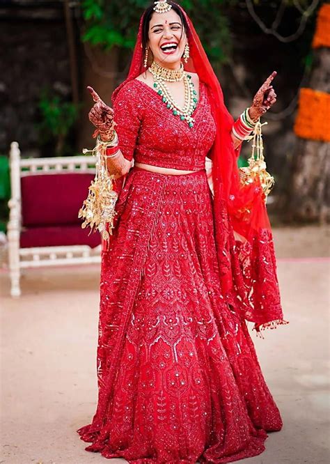28 Priyanka Chopra Wedding Lehenga Replica Images