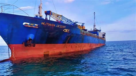 Kapal Kargo Tujuan Gorontalo Kandas Di Perairan Teluk Tomini