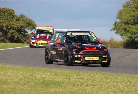 Stuart Mclaren Earns Top Three Finish In Mini Challenge Cooper S Series