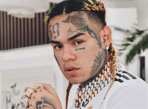 El Rapero Tekashi69 Entrega 1 Millón De Dólares A Una Familia Mexicana