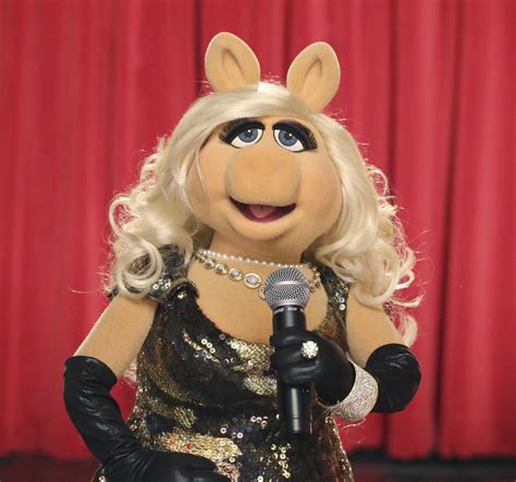 Miss Piggy On Twitter There Are No Songs That Would Not Be Improved