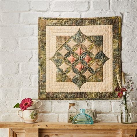 8 Of The Best Cathedral Window Quilts Gathered