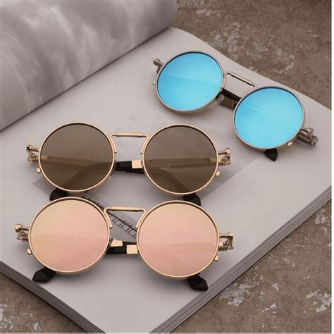 vintage womens mirrored sunglasses bundle ads lifestyle