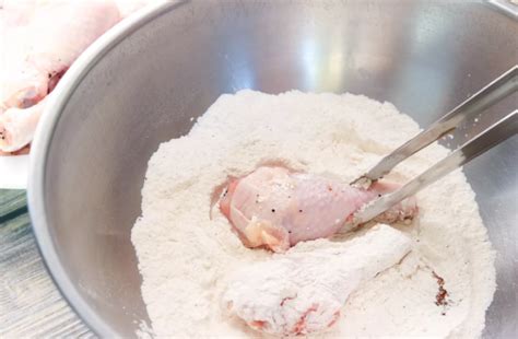 Menu olahan ayam ini cocok disajikan untuk keluarga di rumah. Tips Membuat Ayam Goreng Krispi Super Kriuk dan Antigagal ...