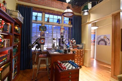 Now You Can Geek Out On The Big Bang Theorys Actual Sets In Burbank