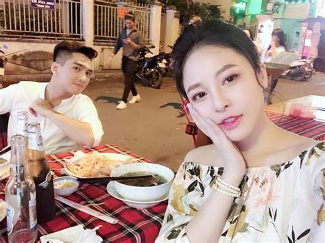 Và đặc biệt có tâm. Ngã ngửa với thời trang ngoài đời của Pew Pew, streamer ...