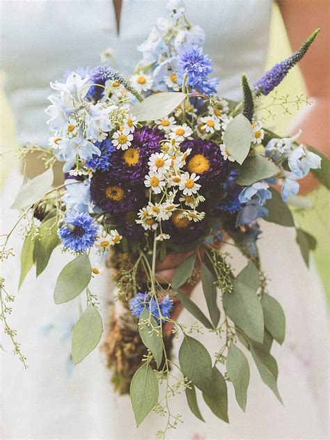 21 Stunning Wildflower Bouquets For The One Of A Kind Bride