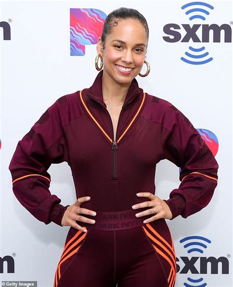 Alicia Keys Launches Elf Cosmetics Beauty Line Amid Criticism Daily Mail Online