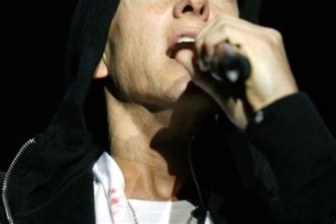 ¿qué Le Pasó Eminem Sorprende Con Rostro Demacrado Publimetro Chile