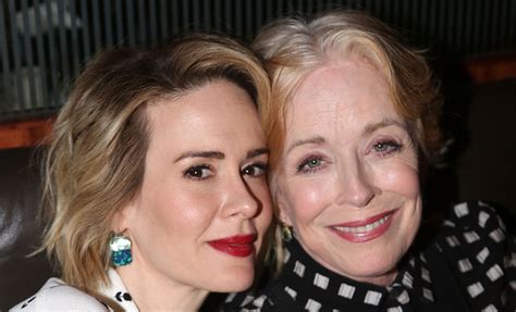Holland taylor and sarah paulson live on instagram with dylan mcdermott / may 4th 2020. Sarah Paulson & Holland Taylor Are Reportedly Dating ...