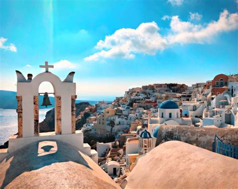 Top 5 Things To Do In Santorini