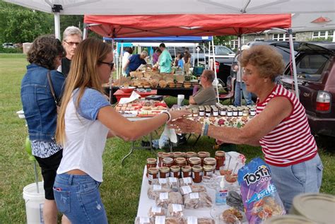 Avery County Farmers Market Continues On Thursday Afternoons At Old Banner Elk School High