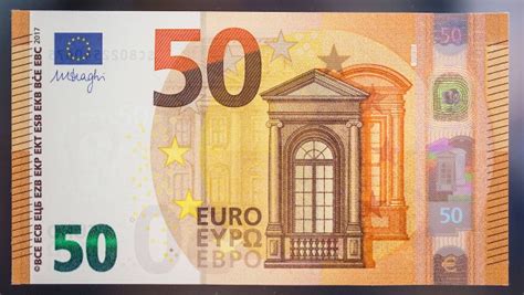 Sie haben ebenfalls ein porträtfenster. Vorstellung der EZB: Das ist der neue 50-Euro-Schein ...