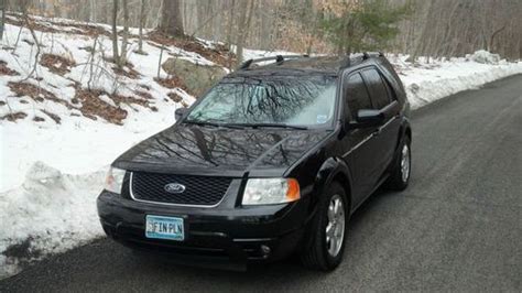 Sell Used 05 Ford Freestyle Se Fwd 1 Owner Clean Carfax Excellent