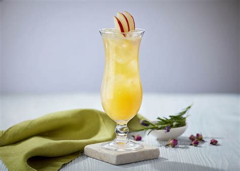 How to make an english garden see recipe: English Garden Cocktail Recipe - Gin, Apple & Elderflower ...