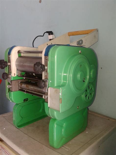 Mesin Pembuat Pangsit atau Mesin Cetak Mie Murah di Madiun Jawa Timur