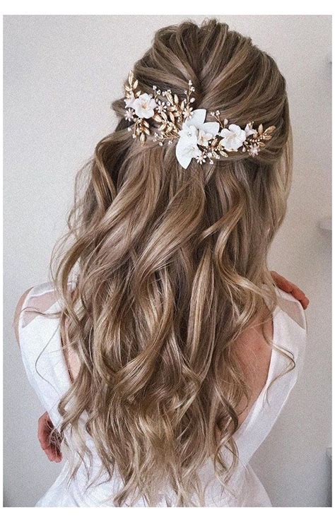 Wedding Hairstyles Best Ideas For 2020 Brides Wedding Forwardbest