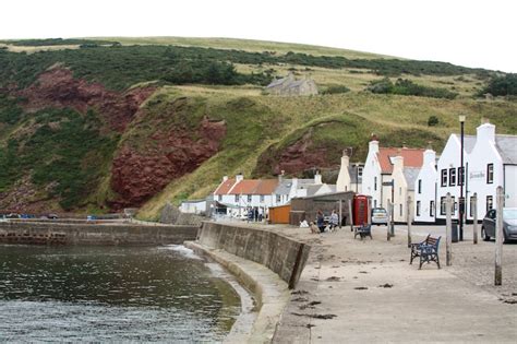 Eastern Scotland Lighthouses And Small Coastal Towns