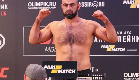 Shamil Abdurakhimov Ufc Fight Night 136 Weigh Ins Mma Junkie
