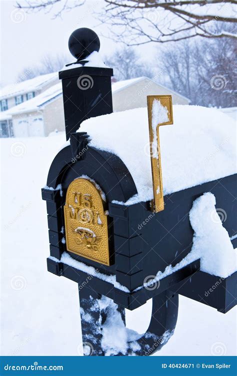 Snow Covered Mailbox Stock Image Image Of Flag Office 40424671