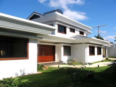 Veremos a continuación casas modernas en donde se pueda observar su entrada y facilitar el análisis. Fotos casas de diseño