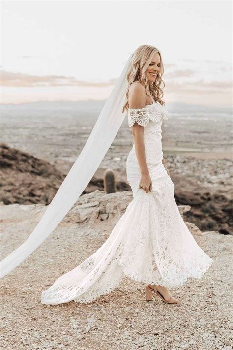 18 Dreamy Elopement Wedding Dress Ideas For Brides