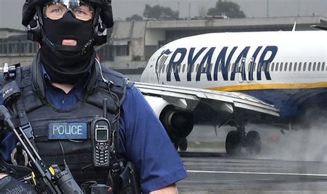 Ryanair Police Incident Armed Officers Storm Plane At London Stansted Uk News Uk
