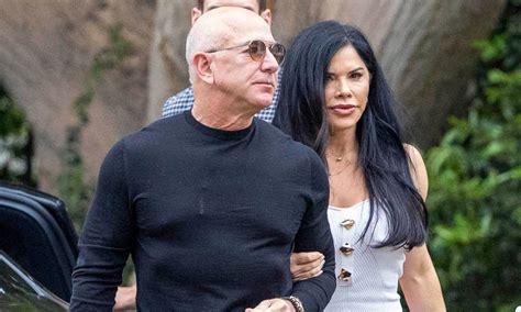 Lauren Sanchez And Jeff Bezos Party With Oprah Kris Jenner And More