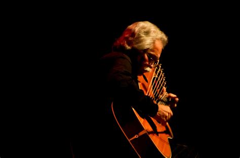 Stephen Bennett Harp Guitarist In Concert The Birthplace Of Country