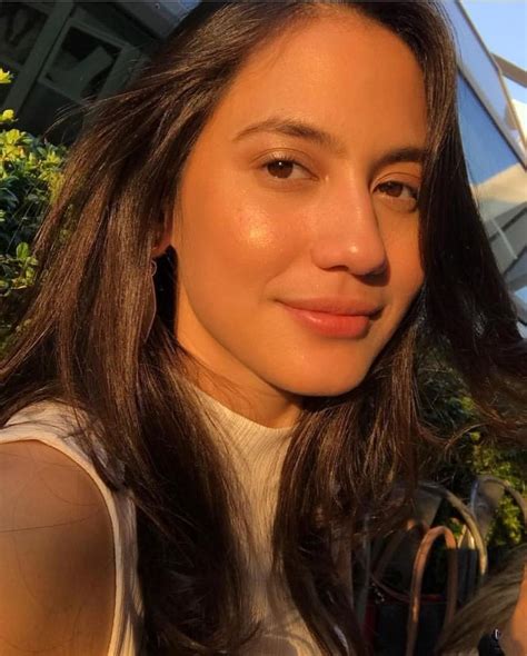 5 Artis Indonesia Yang Sering Tampil Natural Dengan Makeup No Makeup