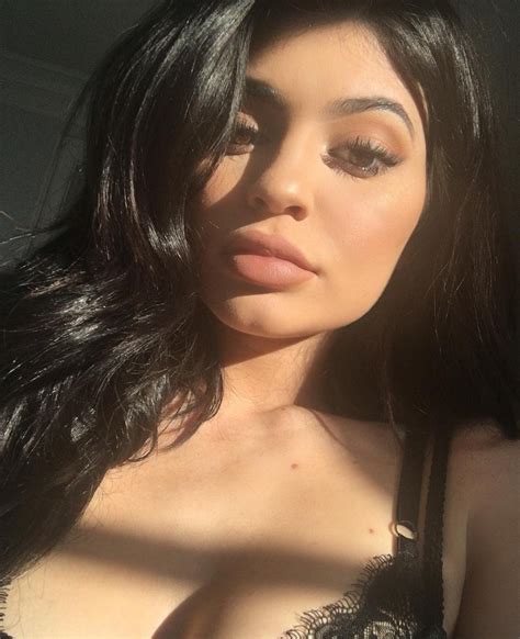 Kylie Jenner Sexy Selfie The Hollywood Gossip