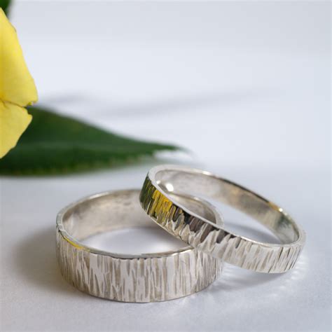 Https://tommynaija.com/wedding/bark Design Wedding Ring