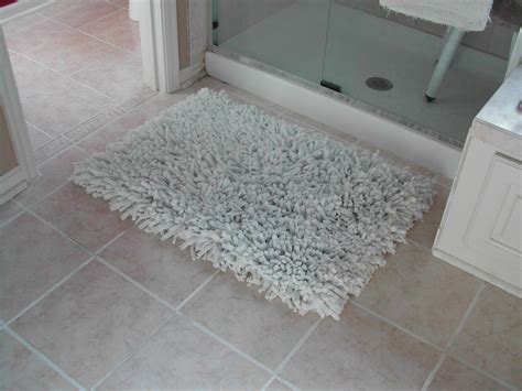 We have bathroom rugs and bath mats in all different shapes, sizes, and colors to fit with any bathroom decor. Lovely Beautiful Bathroom Rugs Architecture - Home Sweet ...