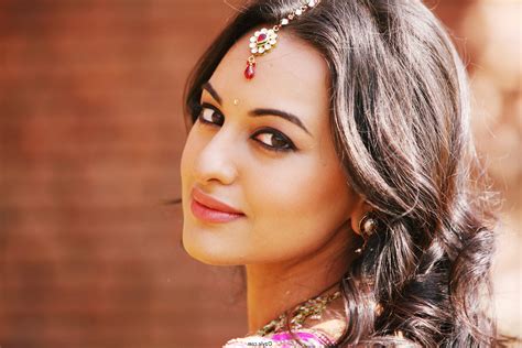 Sonakshi Sinha Hd Wallpapers Page 10924 Movie Hd Wallpapers
