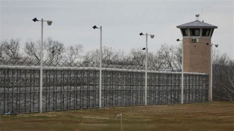 Search Of Ohio Prison Turns Up Several Fake Guns Explosive Fox News