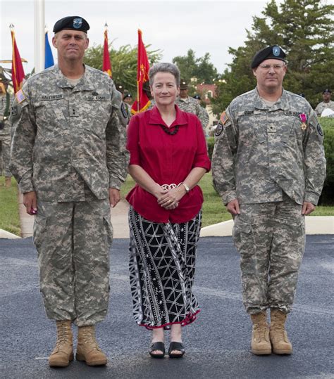 Fort Sill Says Farewell To Chief Of The Us Army Field Artillery And