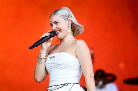 Who Is The Voice Uk Coach Anne Marie And What Are Her Best Songs